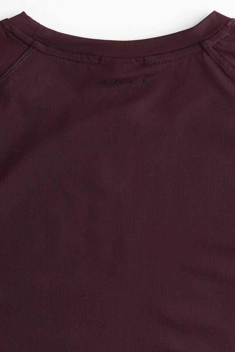 Muscle Fit Sports T-shirt with CoolMove™