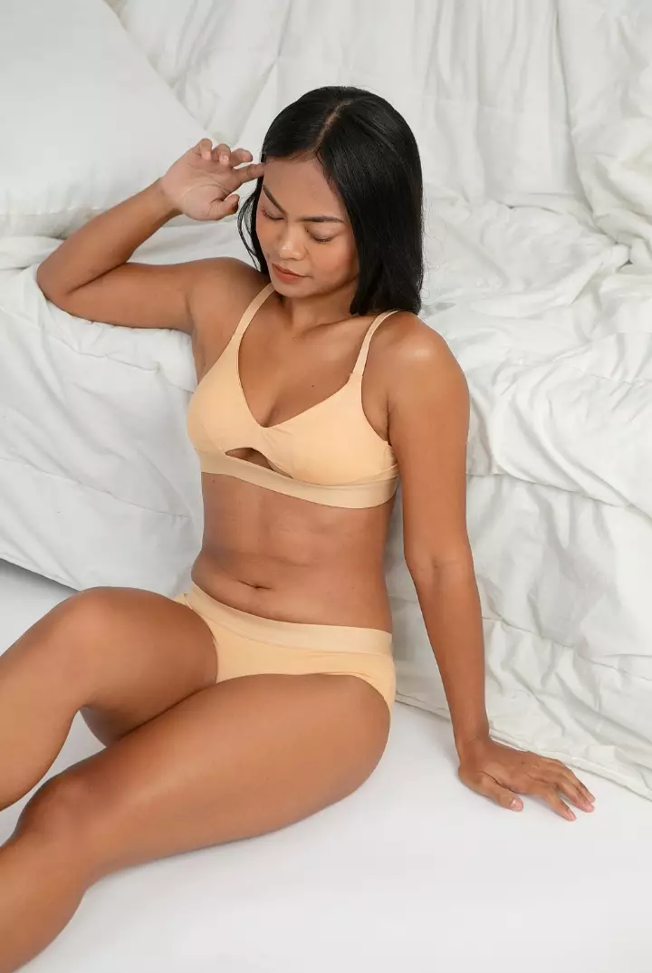 Celana Dalam Wanita Tencel Modal | SARE Underwear studio LOBI Hipster Brief Panty in Beige