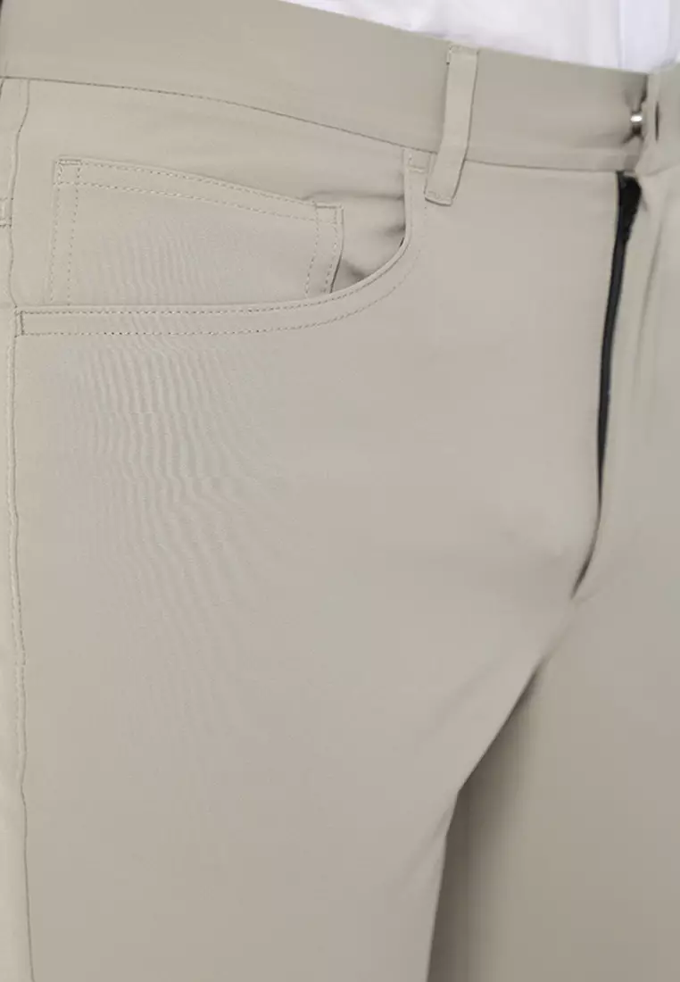 Jobb Active Zach Celana Panjang Pria Modern Slim Fit Light Khaki Warna Light Khaki