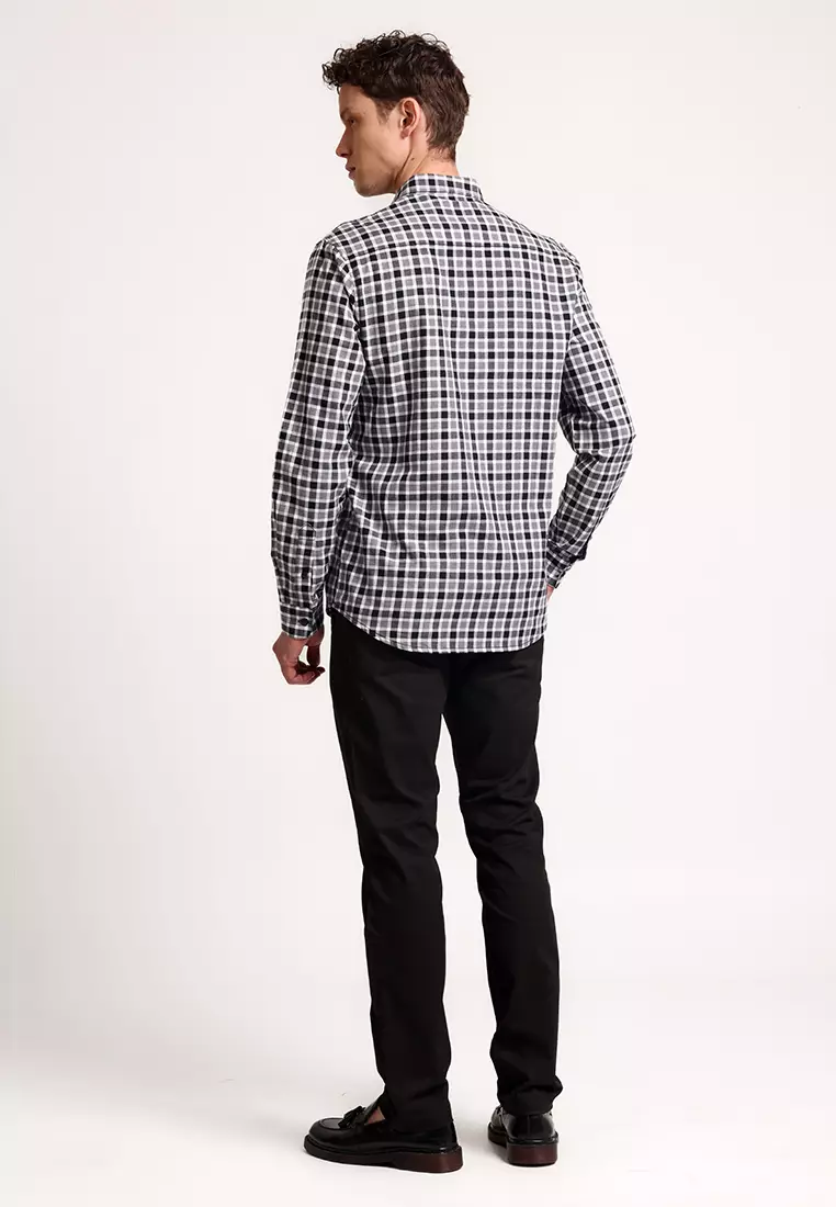 MANZONE - Kemeja Lengan Panjang Pria Lius 3 Modern Fit - Black Warna Black