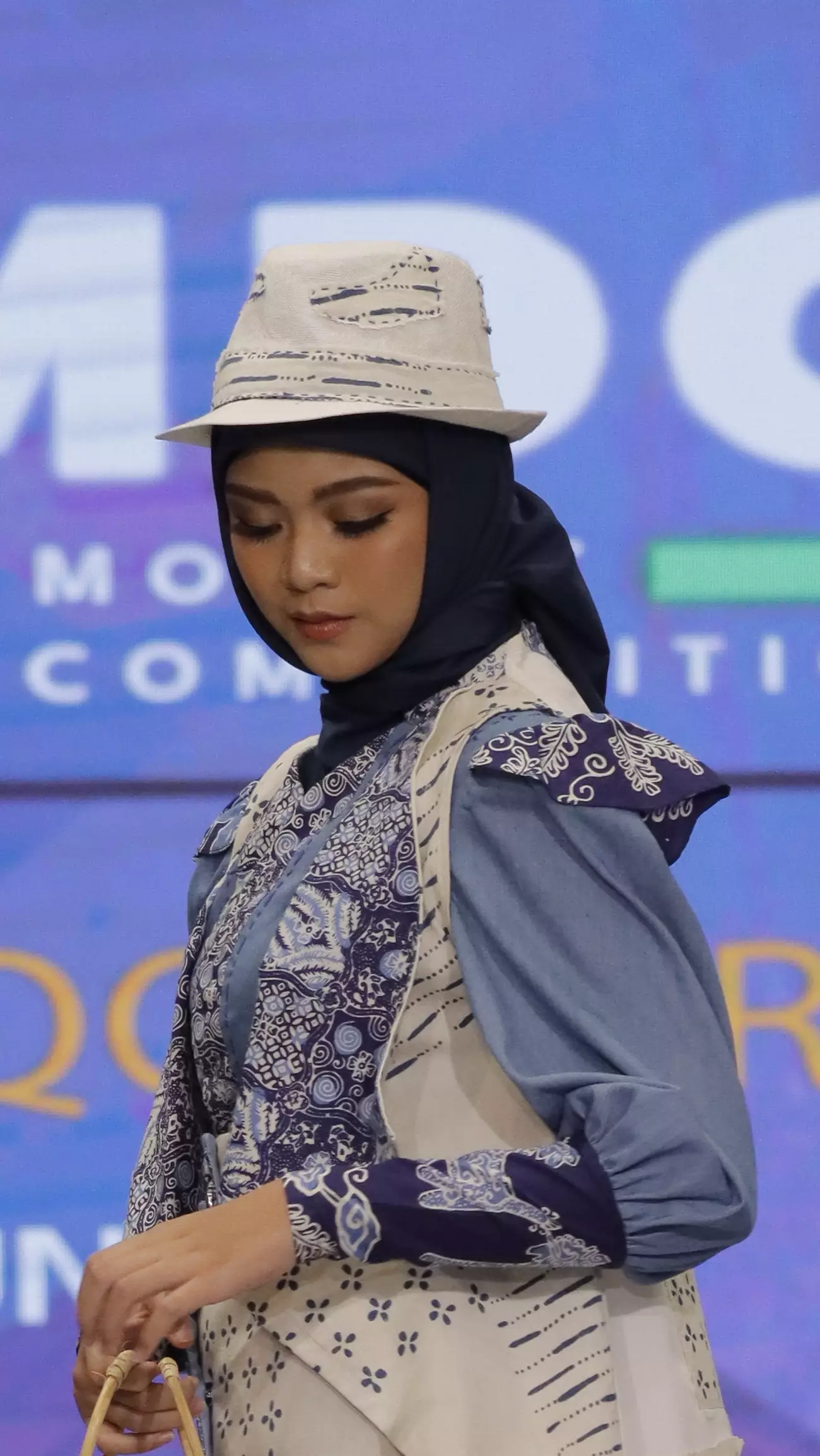 Topi Perca Putih