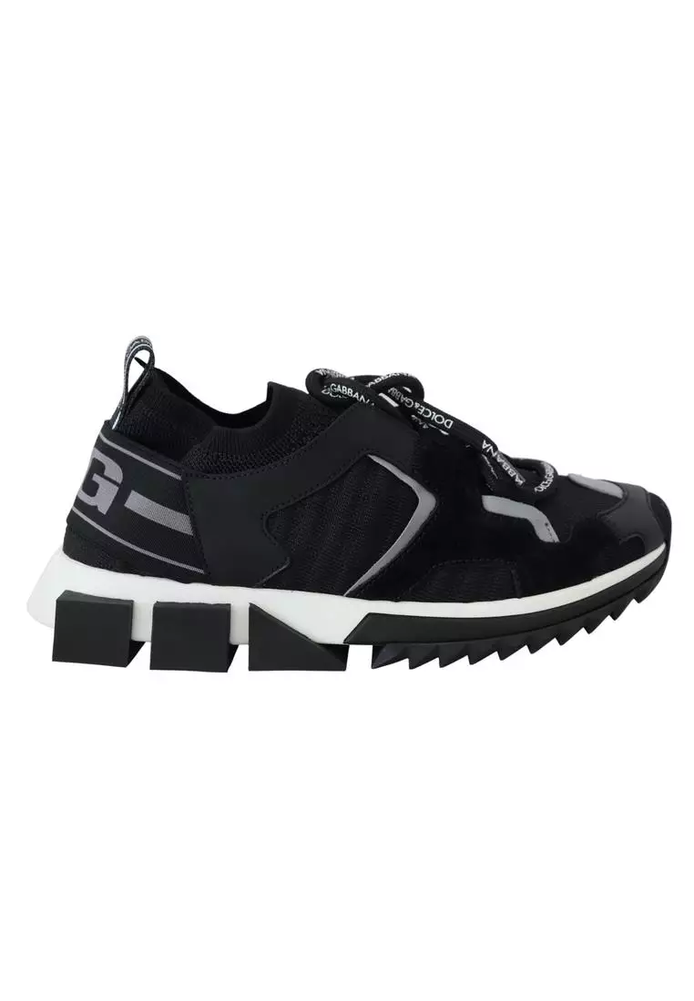 Trekking hotsell shoes black