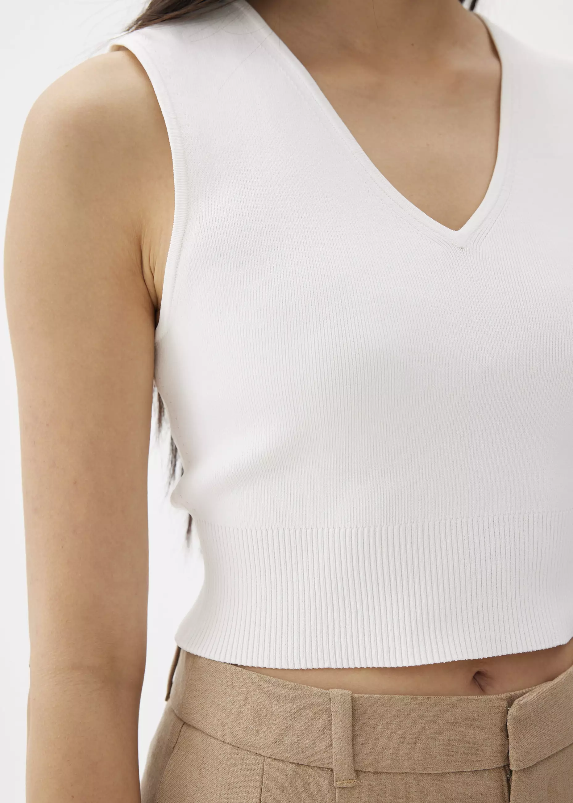 Atasan Wanita - Sree Knit V-neck Crop Top