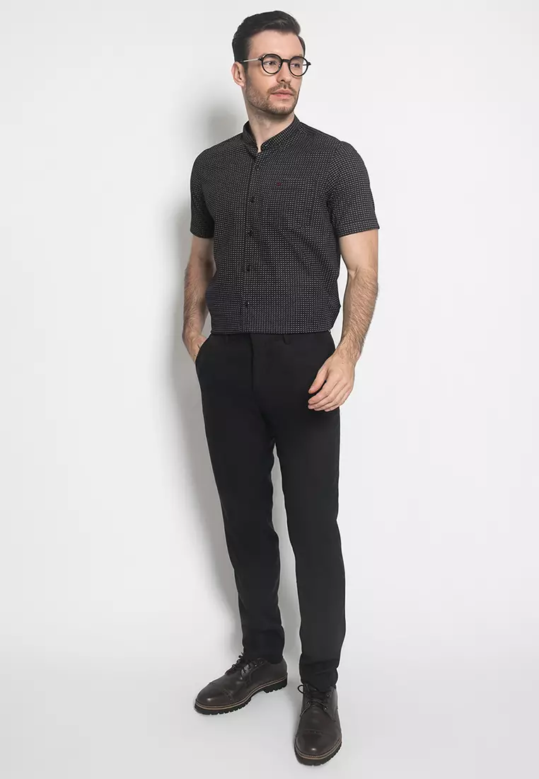 Johnwin - Kemeja Formal - Kerah Shanghai - Hitam - Slim Fit - FSH.650.K604.842.C