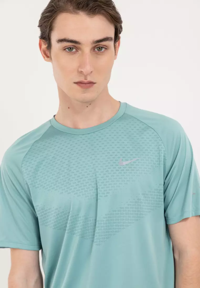 Dri-Fit Advantage Stride Short Sleeve Top