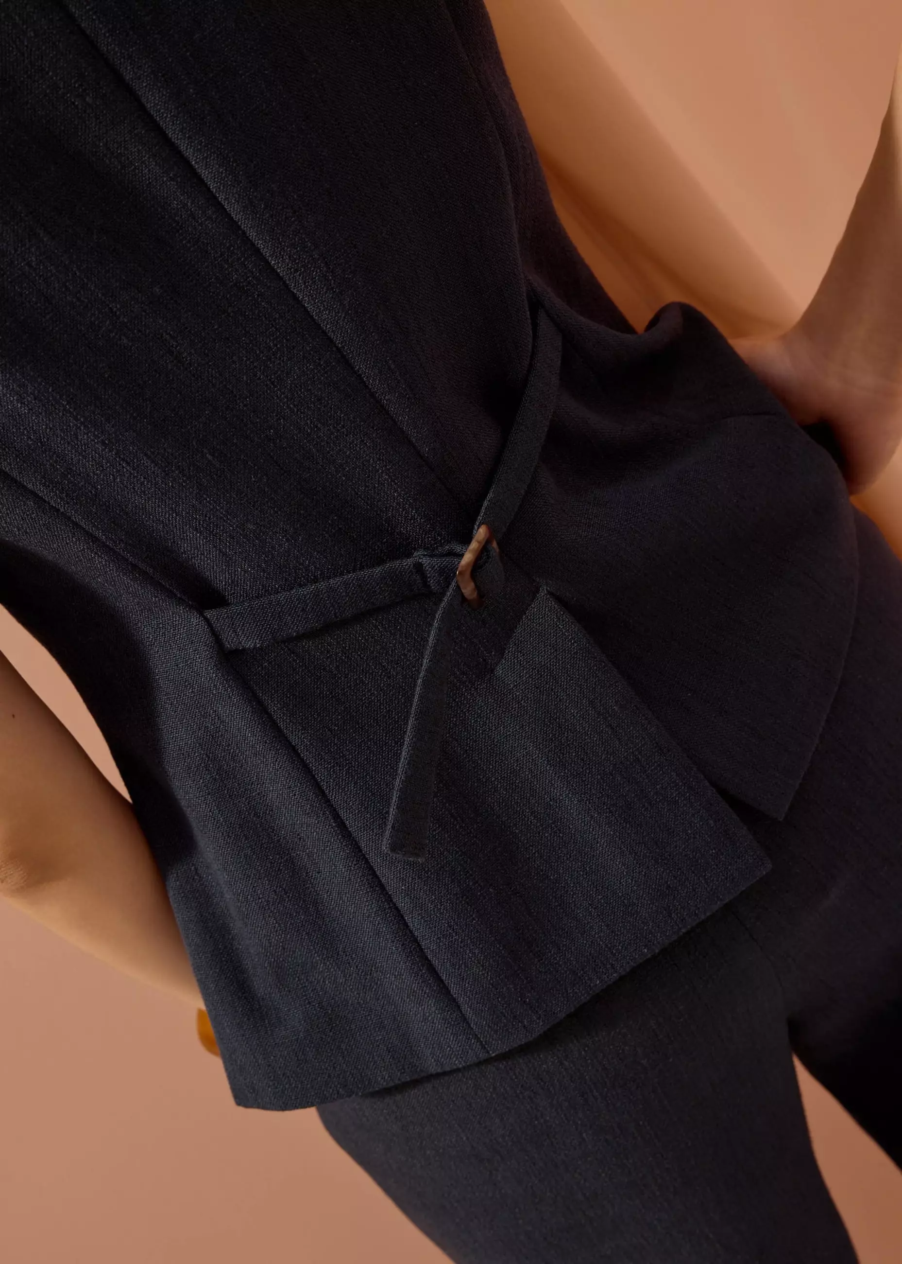 Vest Wanita - Padma Textured Round Neck Long Vest Top