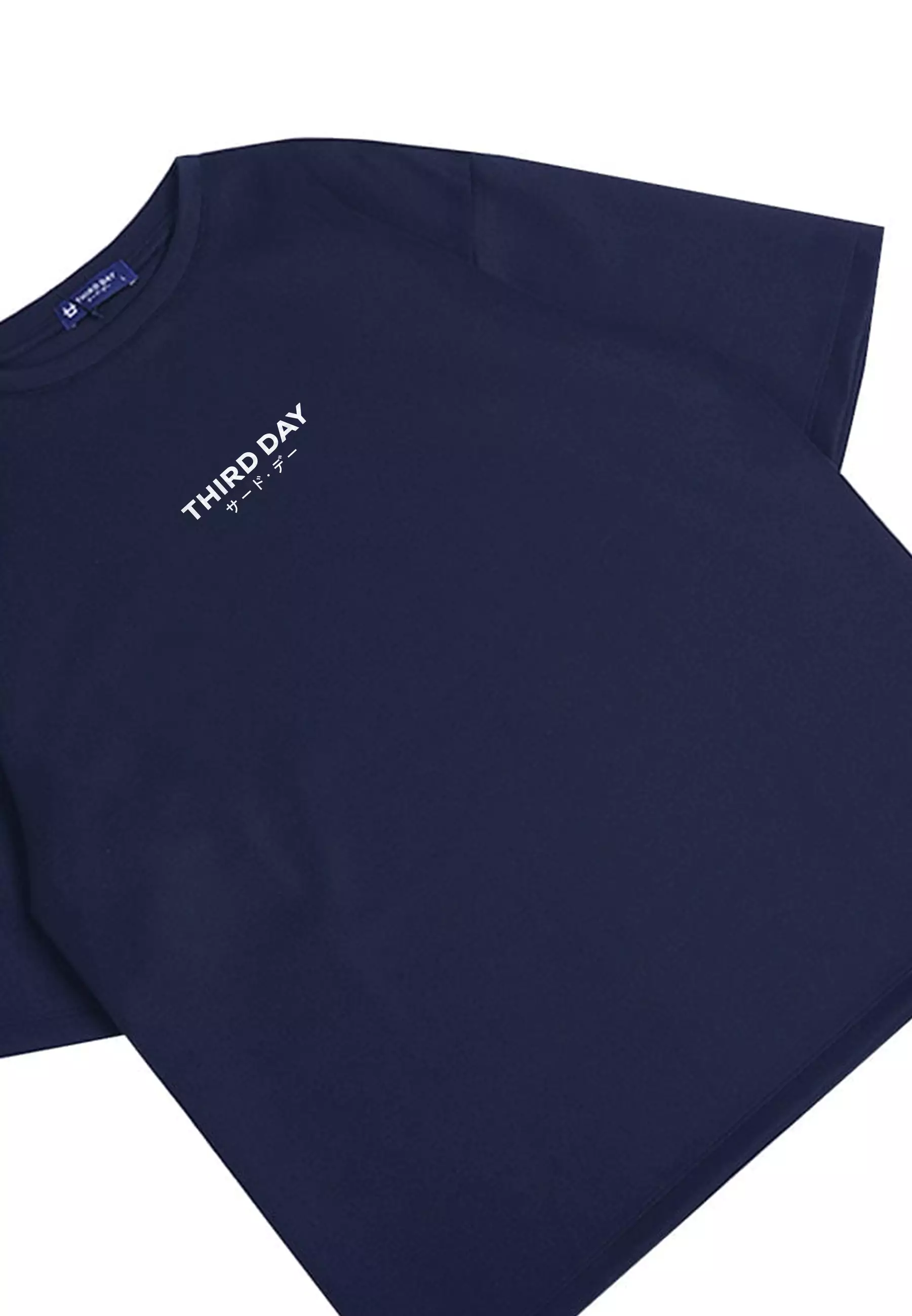 MTQ34 oversized t shirt pria bahan scuba tebal gambar tulisan third day katakana dateng navy