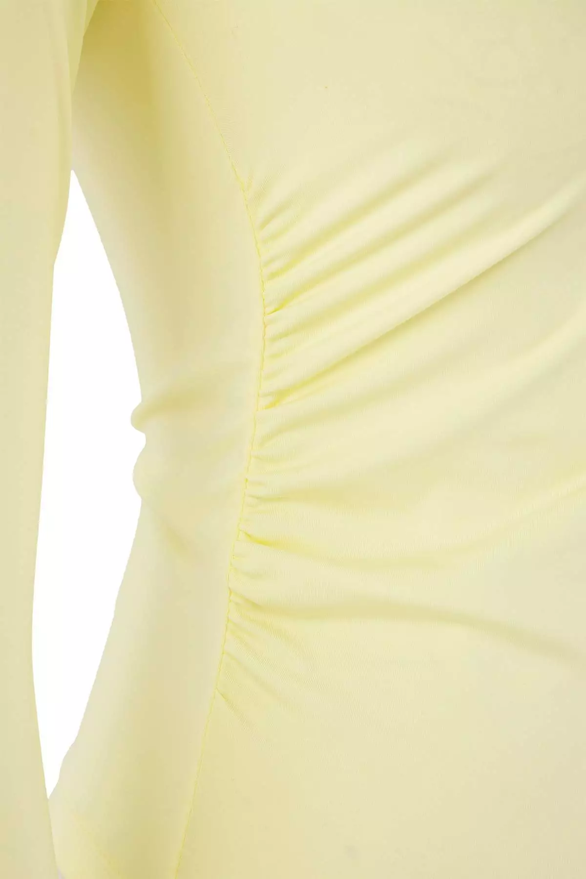 Teen Light Yellow Fitted/Body-Smoothing V-Neck Knitted Blouse