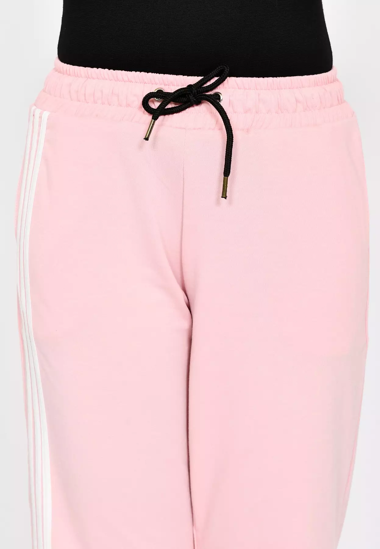 SET Training Sporty Trisya