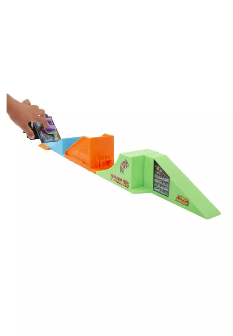 Hot Wheels Skate Arcade Skatepark With Tony Hawk Fingerboard & 1 Pair Of Shoes