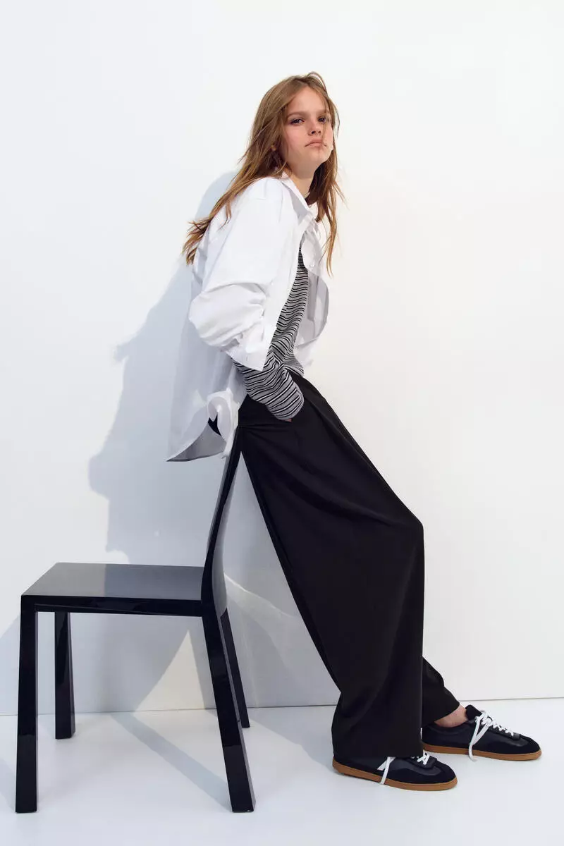 Pleated barrel trousers