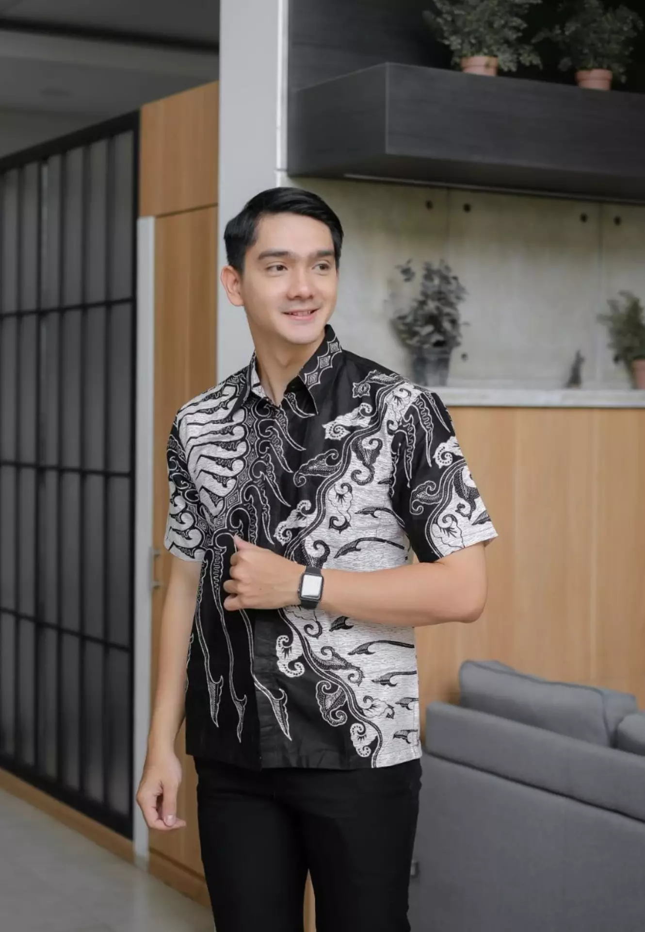 Surya Kemeja Batik Pria Premium Formal Casual Modern Lengan Pendek WLD