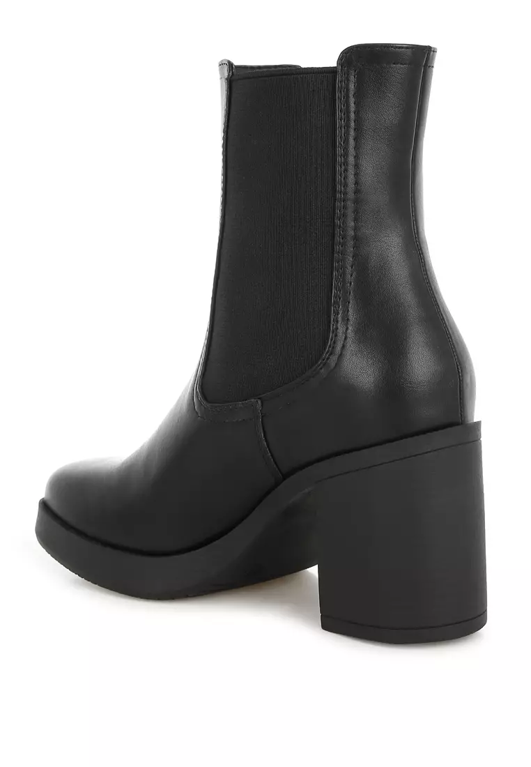Faux Leather Chelsea Boots In Black