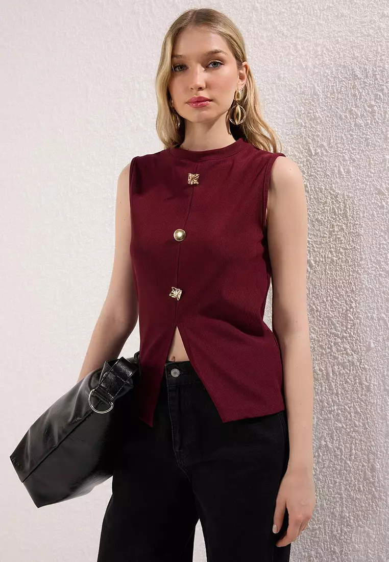 Burgundy Accessory Buttoned Crew Neck Regular Length Vest Knitted Blouse Twoss25Bz00558