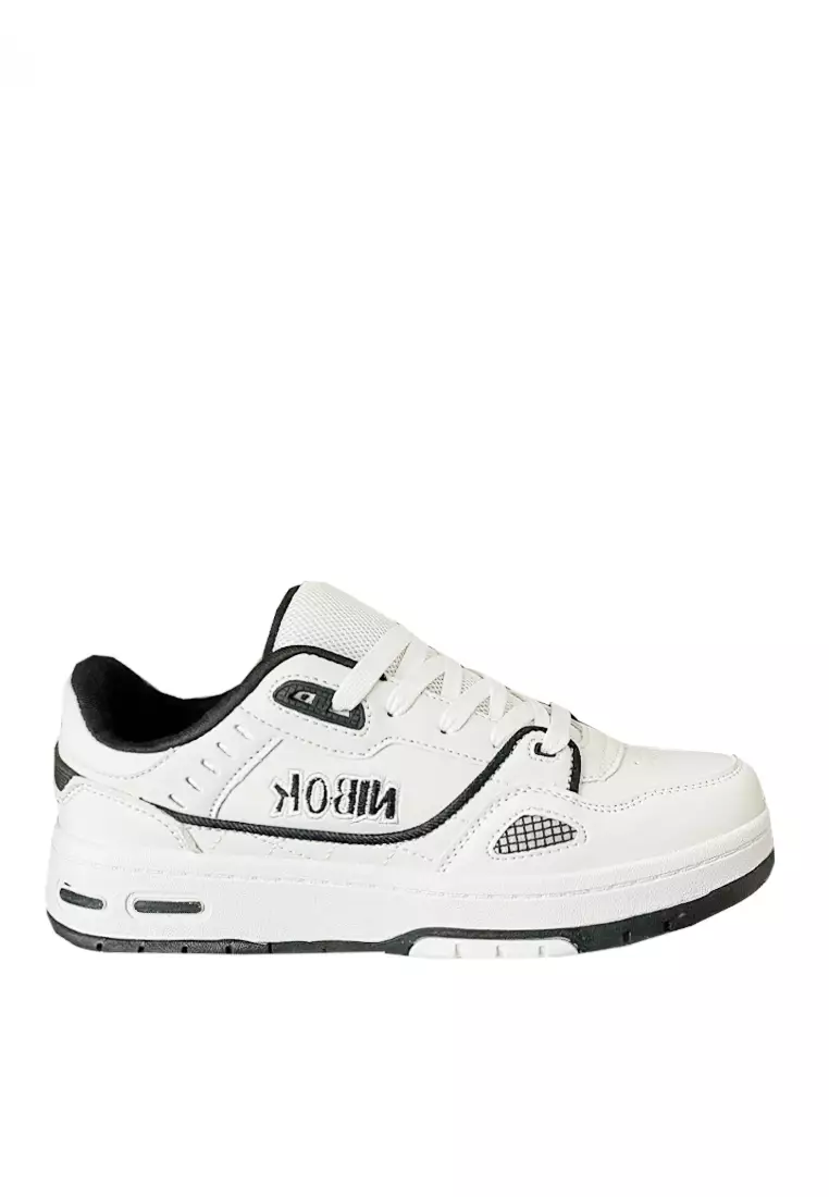 couple thick sole Casualwear Kicks