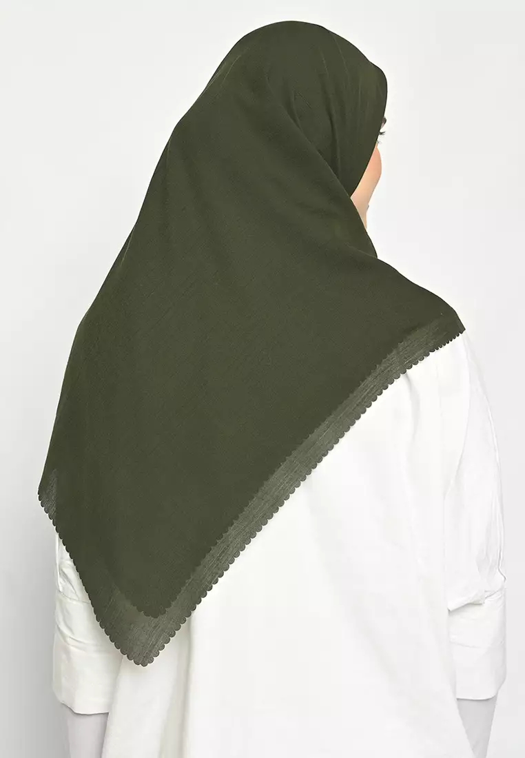 Hijab Segi 4 Voal Gucci Lasercut Army