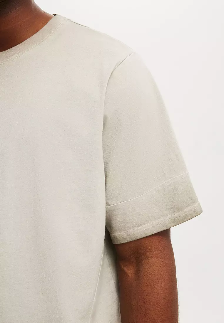 Cropped Fit Y2K T-Shirt