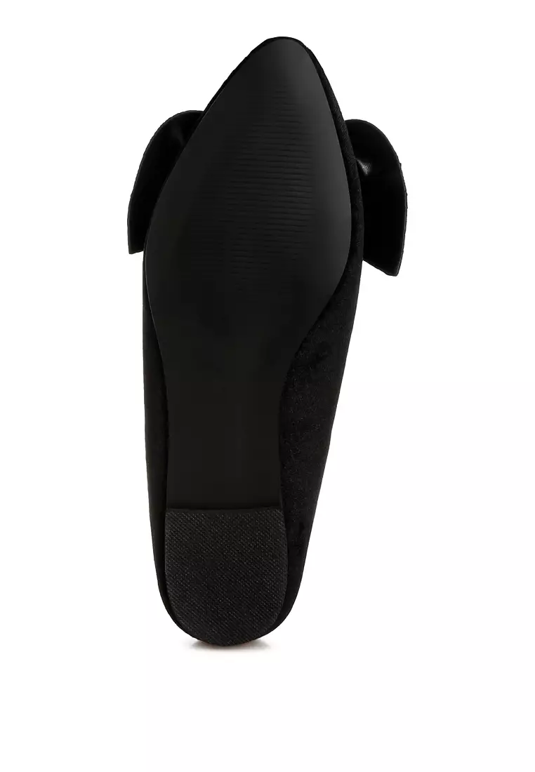 Balerina Busur Beludru Mewah dalam Warna Hitam