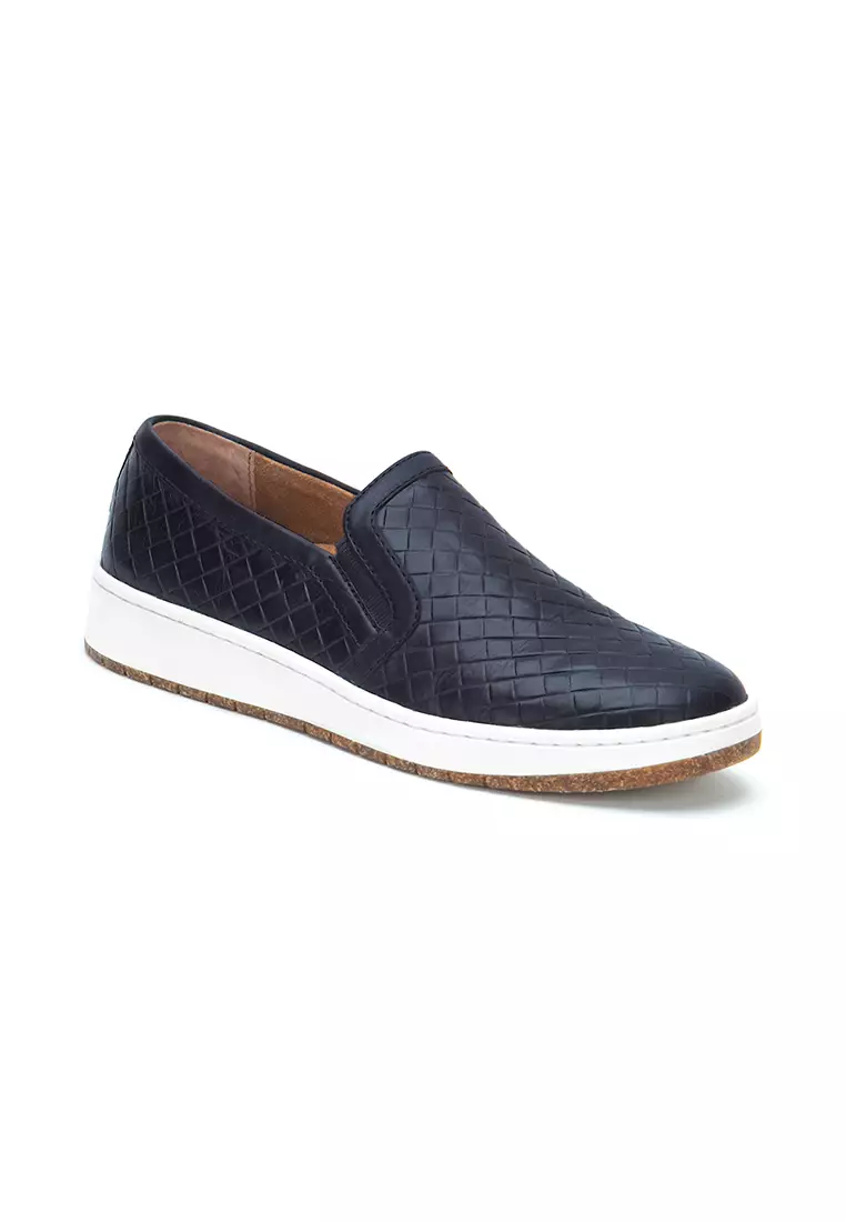 Aetrex sneakers top
