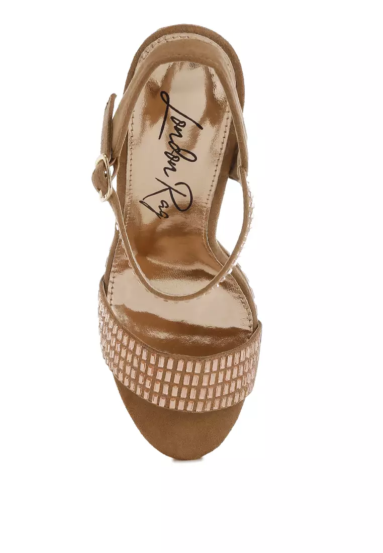 Sepatu hak bertali pergelangan kaki berhiaskan berlian imitasi warna cokelat