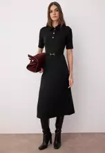 Schwarz