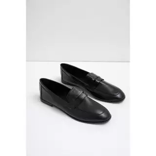 Sofia Macinda Basic Loafer Black
