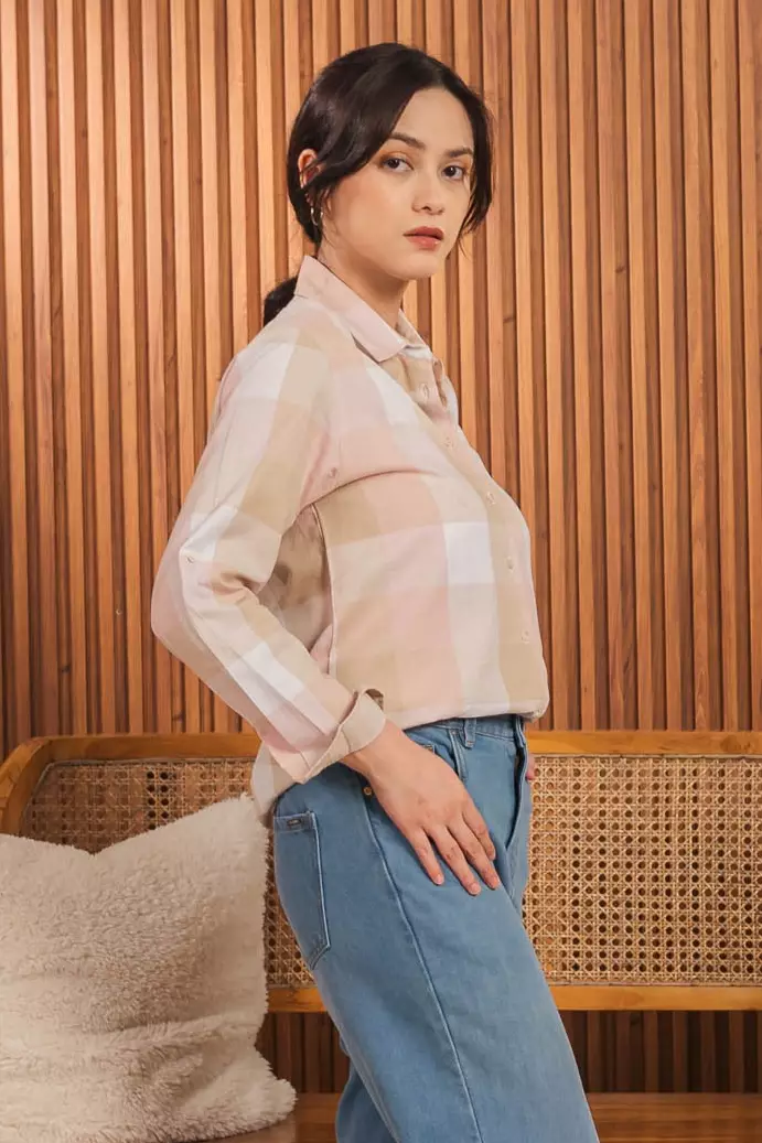 C2 Eterna Pink Kemeja Casual Wanita