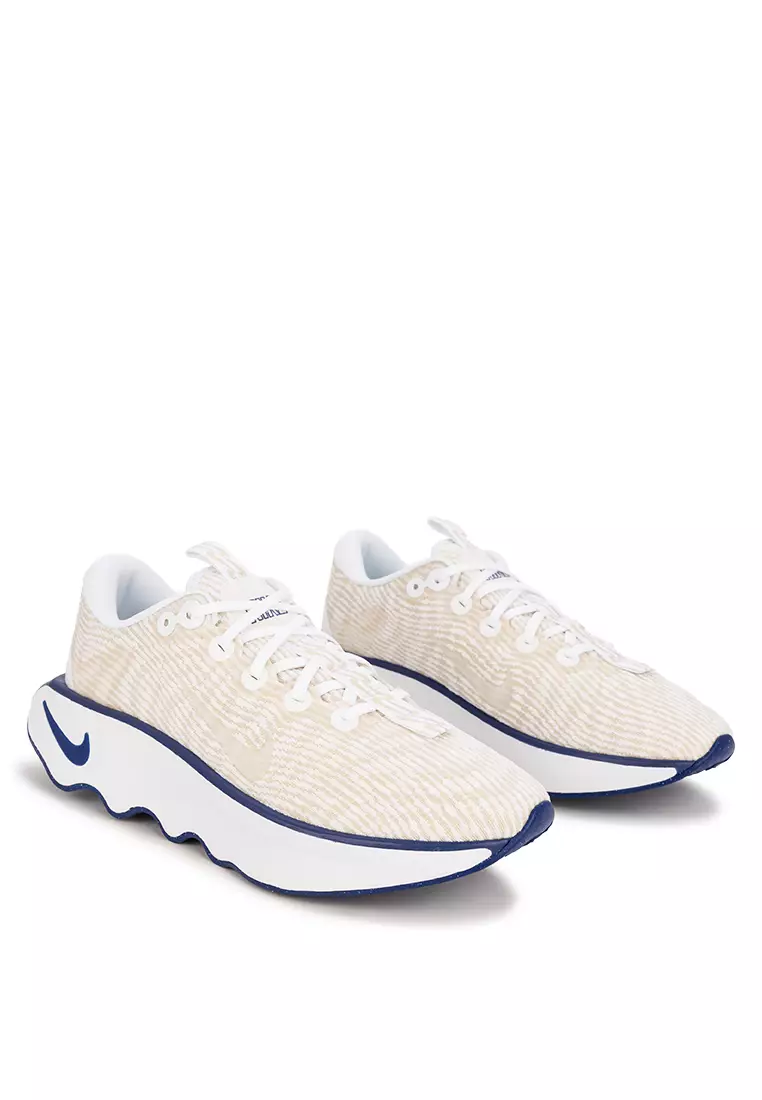 Motiva Walking Shoes