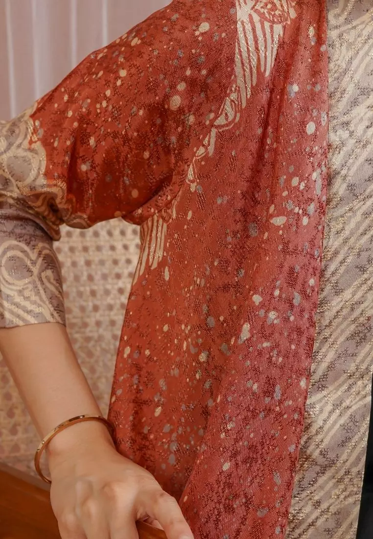Rinjanie Batik - Bolero Ayam - Bolero Asimetris Terracota - Outer Batik Modern - Outer Batik Wanita - Outer batik kekinian - Batik Cap Mix - JMWN - TR