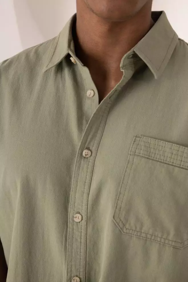 POLICE Kemeja Polos Cotton Hijau Regular Fit Pria