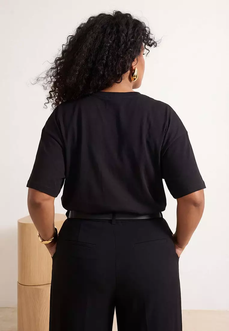 Black 100% Cotton Embroidered Oversize/Wide Fit Crew Neck Knitted Plus Size T-Shirt Tbbss26Bf00018