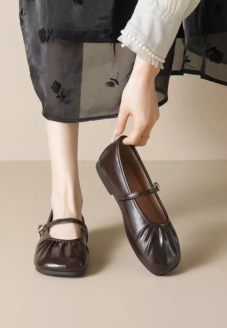 Needle Buckle Strap Pleated Mary Jane Shoes WW993-9