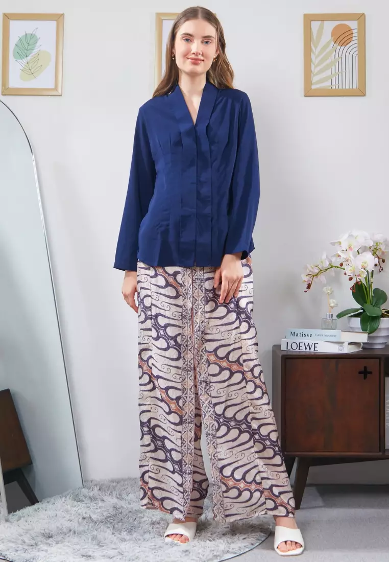Nayara Atasan Kebaya Kutubaru Kamel Navy