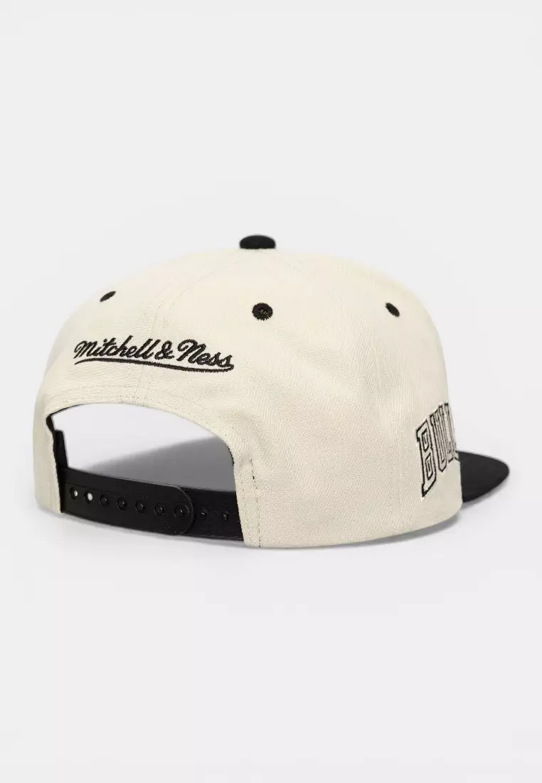 Chicago Bulls Evergreen Cream Black Snapback Cap
