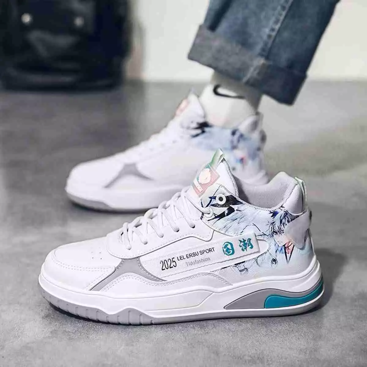 J2029 Sepatu Pria Anime Terlaris Sneakers Modis