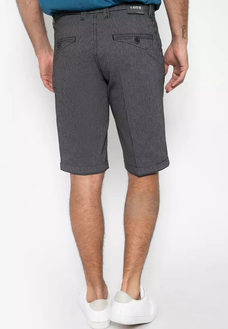 LGS - Celana Pendek Casual Pria Motif Garis-Garis Warna Hitam Reguler Fit - CSS.439.054.086.C