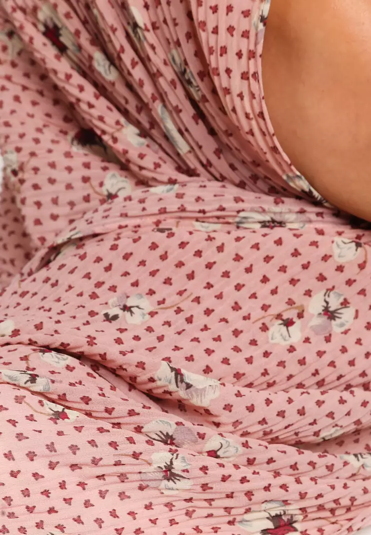 The Wave Pleated Scarf Quince in Pink