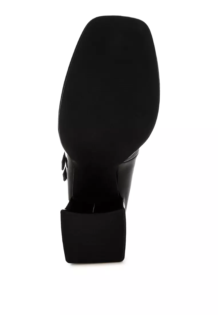 Double Strap Mary Jane Sandals in Black