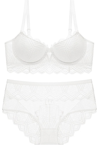 W.Excellence white Premium White Lace Lingerie Set (Bra and Underwear) 18D6DUSA3204A2GS_1
