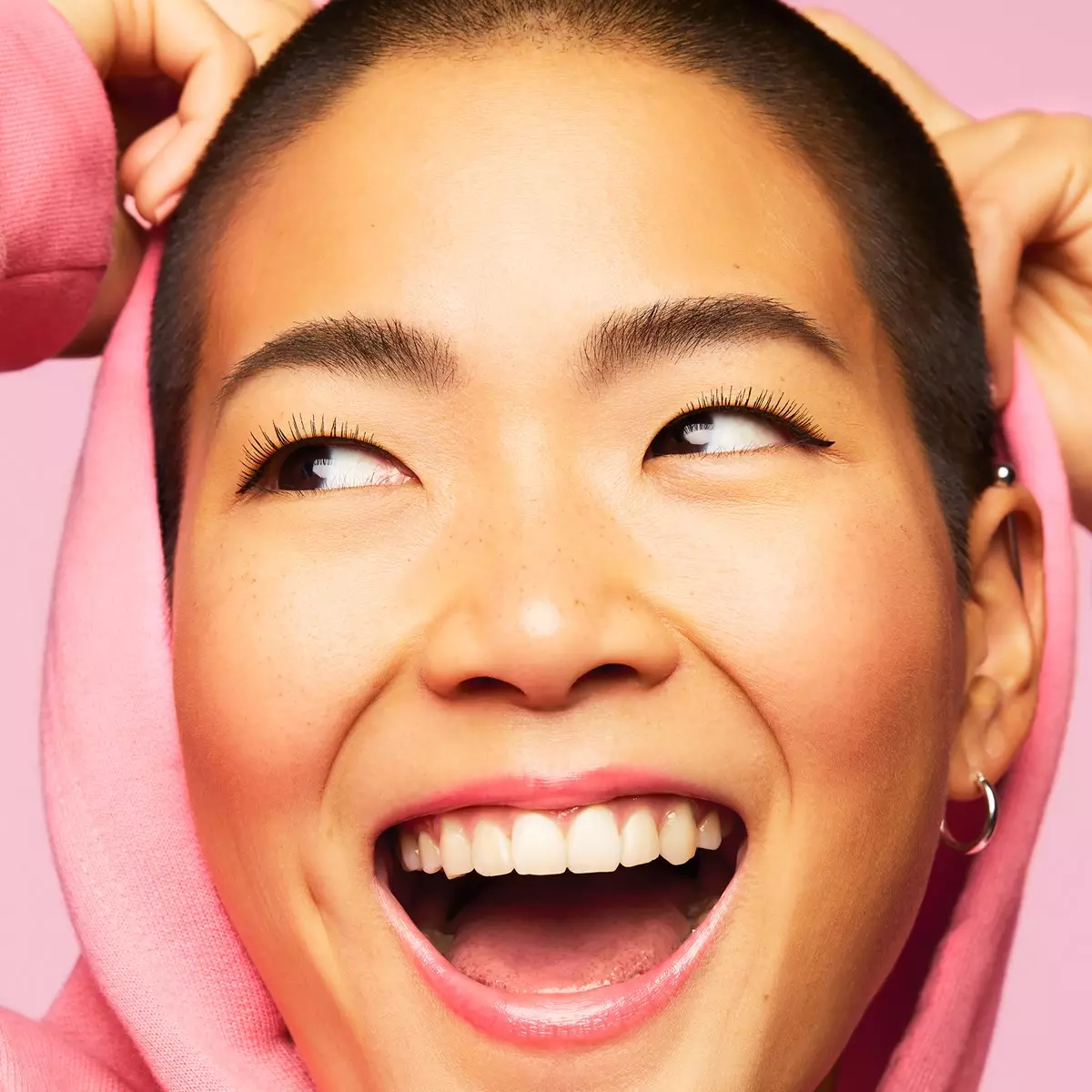 Benefit Gimme Brow+ Volumizing Eyebrow Gel Shade 06