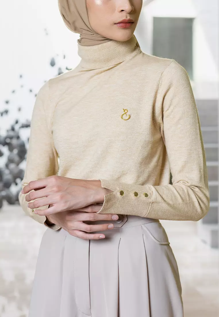 Jenna & Kaia - Kaos Turtleneck Wanita - Nafa Turtle Neck Beige Sand