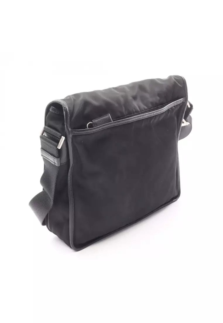 Pre-Loved Prada Messenger bag Shoulder bag Nylon Saffiano leather black