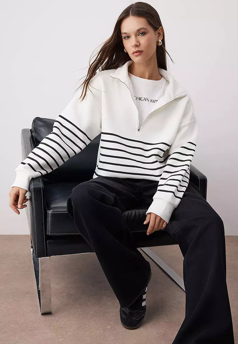 Ecru Striped Oversize/Wide Mold Zippered Thick Polar Fleece Knitted Sweatshirt