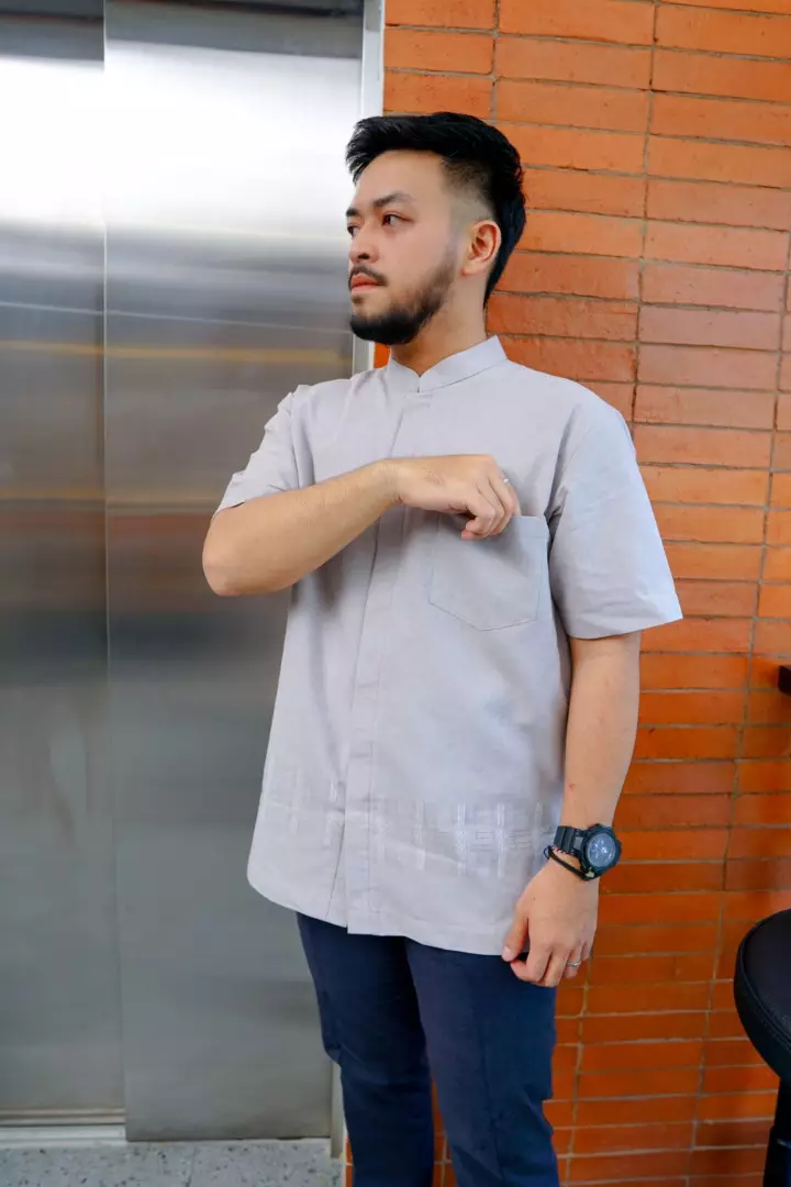 KALIVI Menswear Grey - Baju Koko Pria Lengan Pendek - Bahan Cotton Dobby