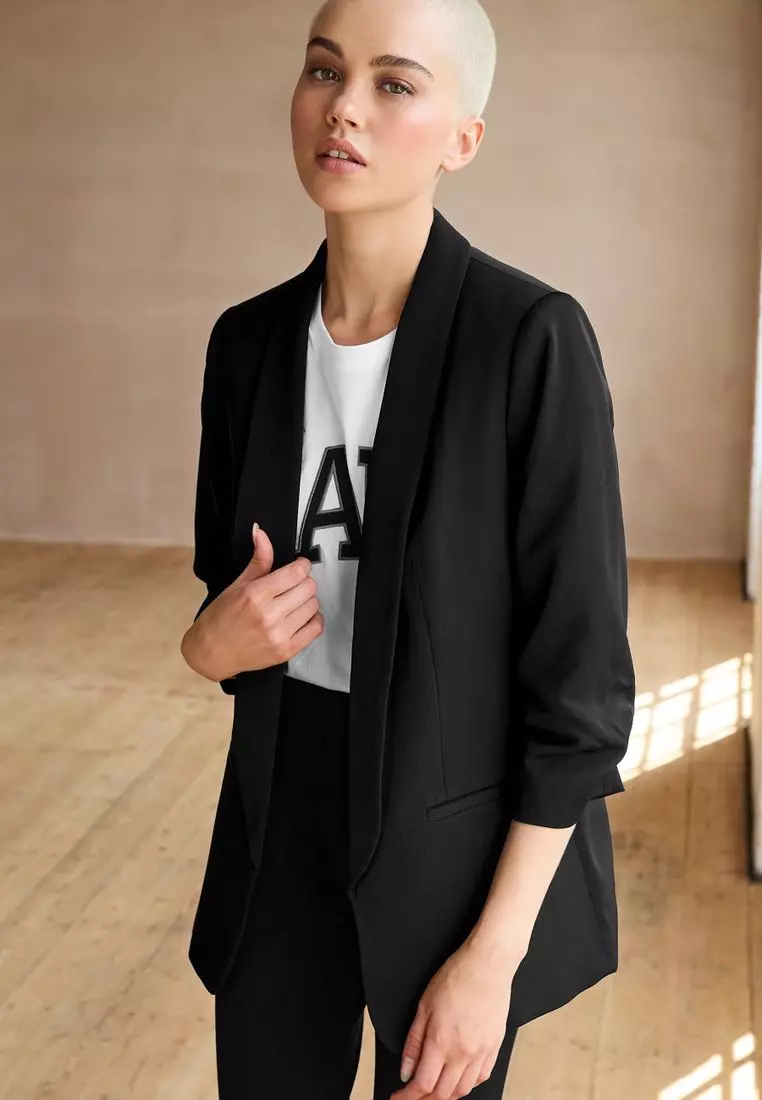 Relaxed Ruched Sleeve Blazer