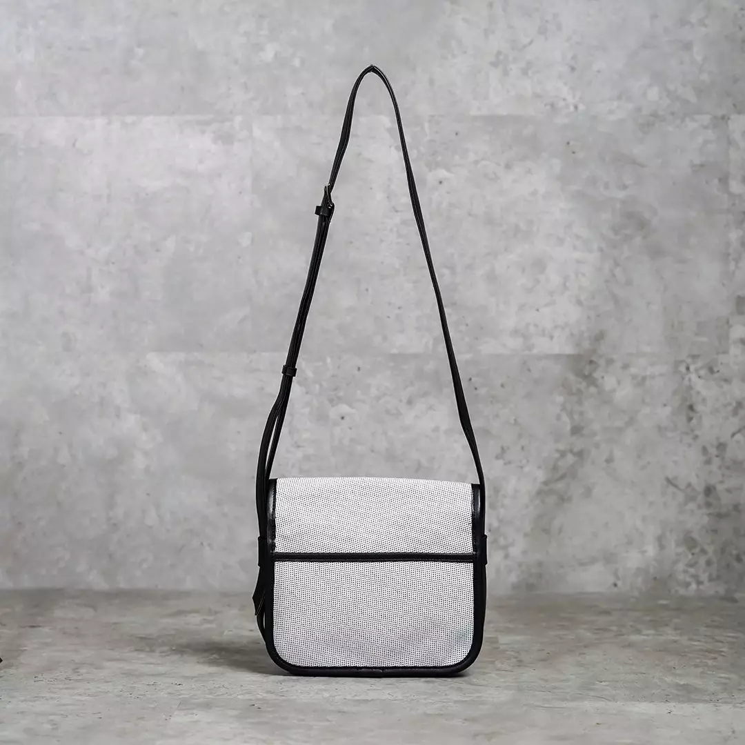 Tas MARDI MERCREDI MRCD BLACK IVORY FLAP CROSS BODY BAG 100% ORIGINAL