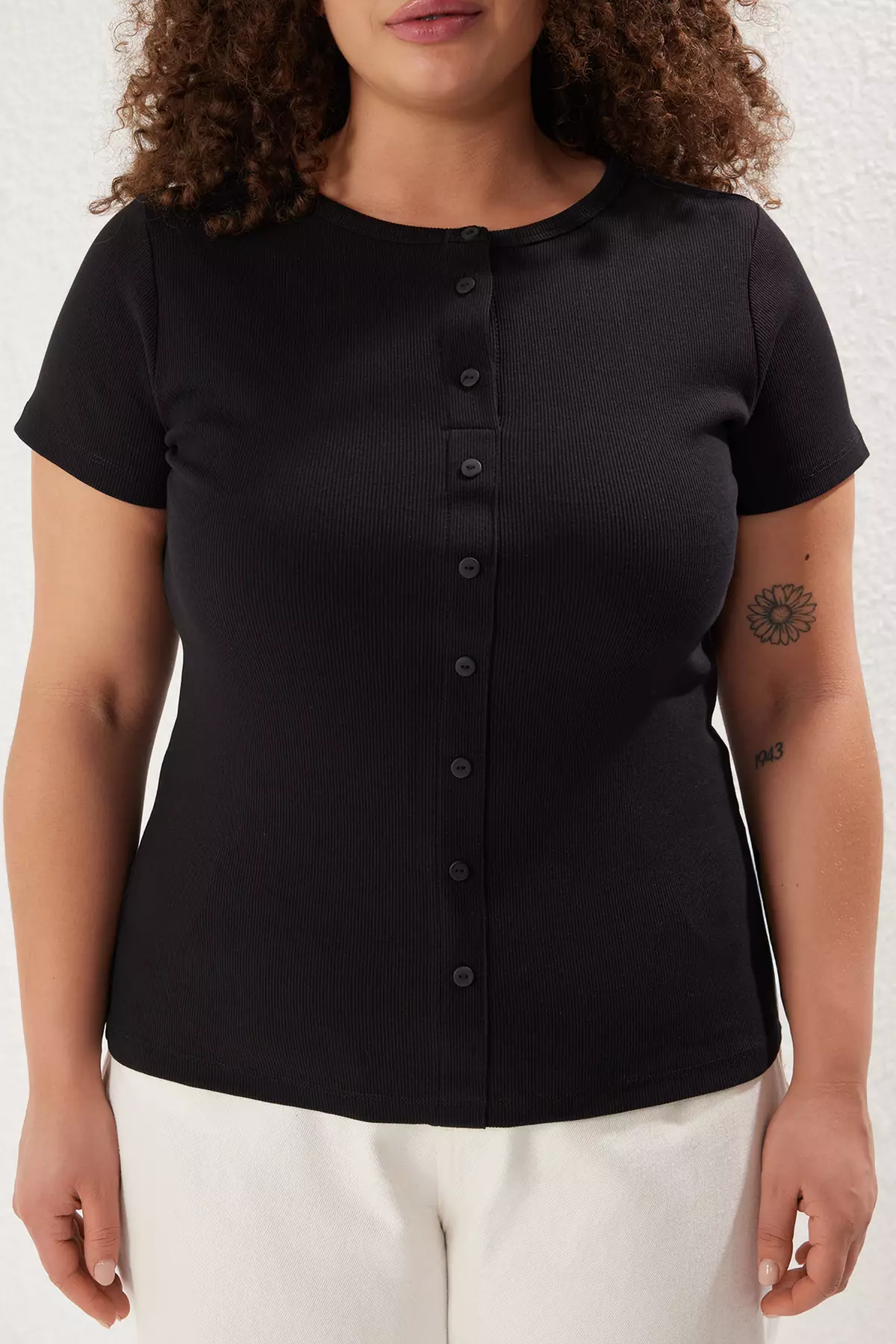 Plus Size Buttons Knitted Blouse