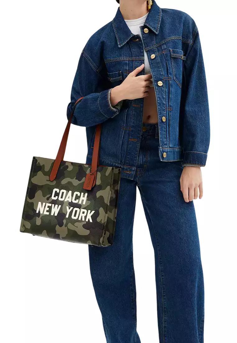 Relay Tote Bag 34 With Camo Print And Coach Graphic - Camo CY811