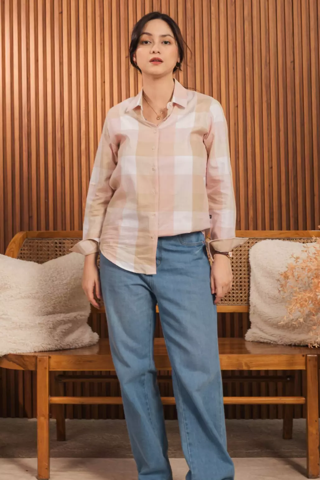 C2 Eterna Pink Kemeja Casual Wanita