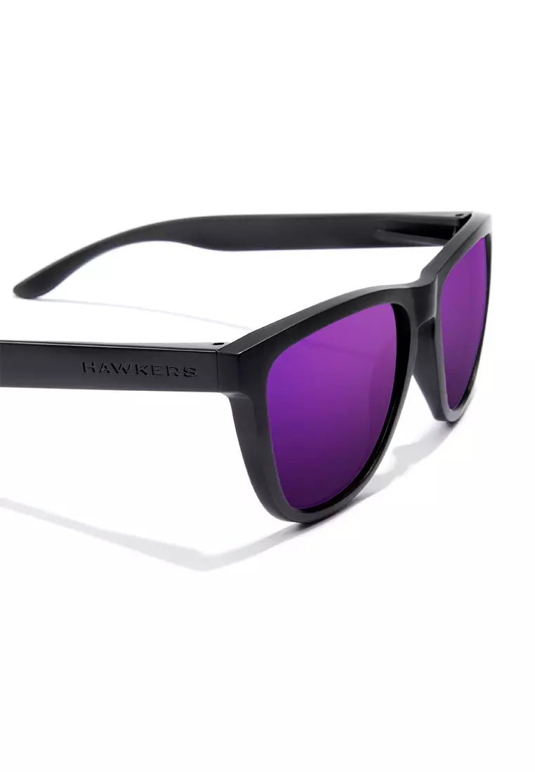 HAWKERS POLARIZED Black Joker ONE RAW. Sunglasses for Men and Women, Unisex. UV400 protection. Official product designed and made in Spain. HONR21BPTP